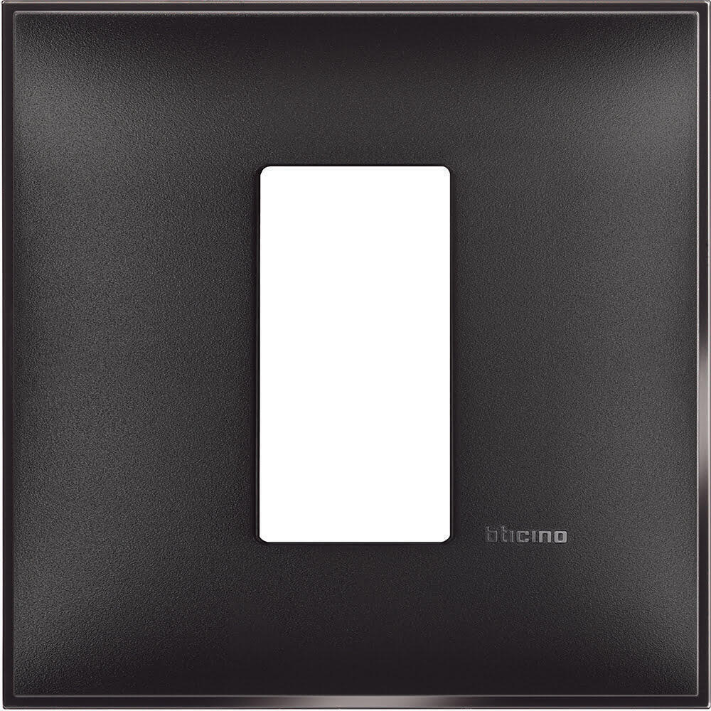 Classia – מסגרת לקופסת חשמל